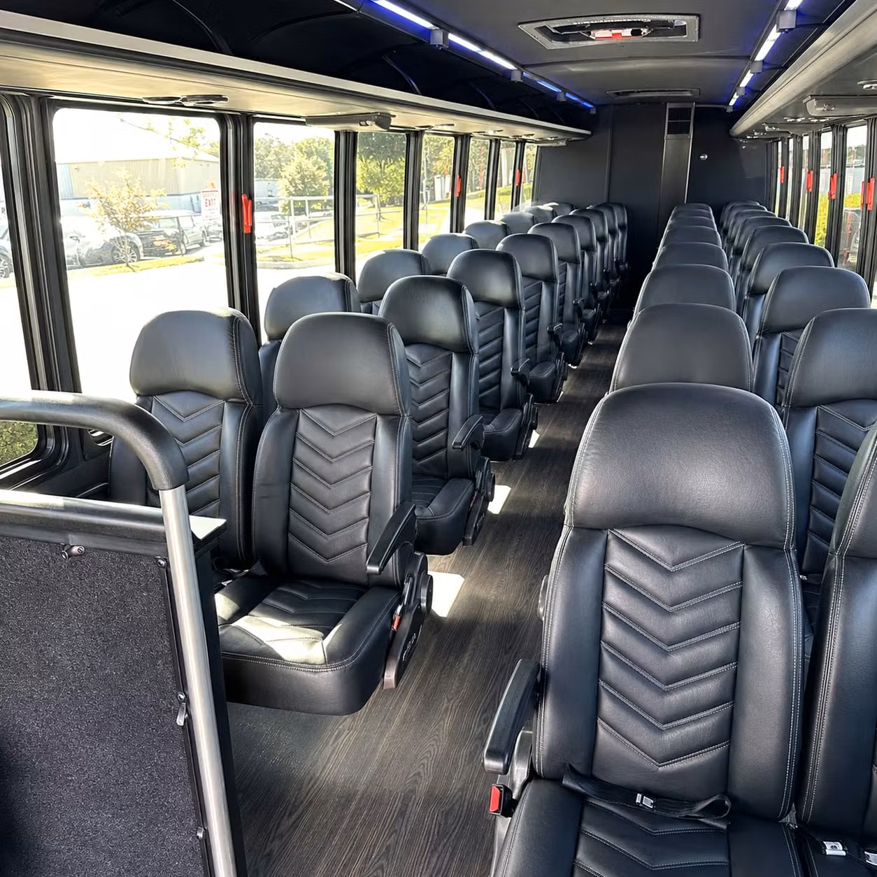 tyler 15 passenger minibus rental